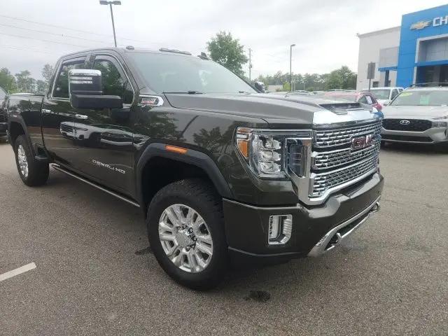 2022 GMC Sierra 2500HD 4WD Crew Cab Standard Bed Denali