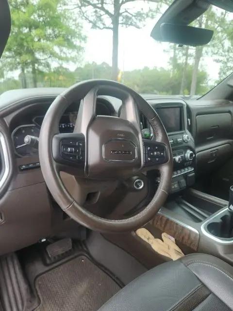 2022 GMC Sierra 2500HD 4WD Crew Cab Standard Bed Denali