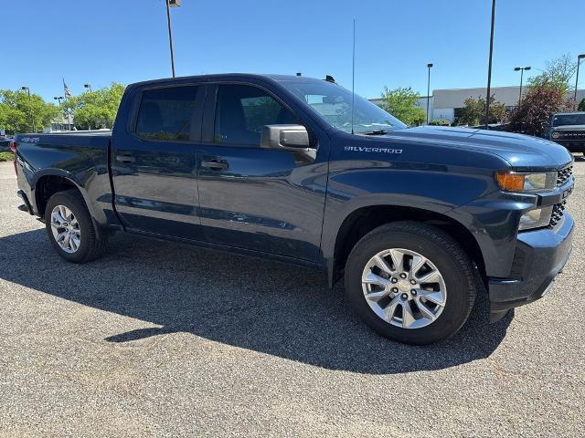 2022 Chevrolet Silverado 1500 4WD Crew Cab Short Bed Custom