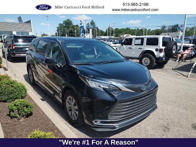 2022 Toyota Sienna XLE