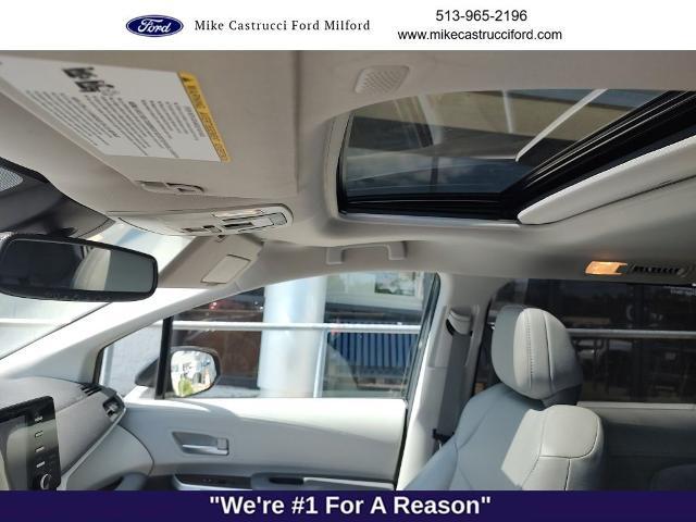 2022 Toyota Sienna XLE