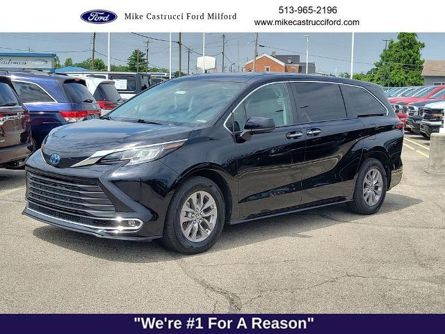 2022 Toyota Sienna XLE 8 Passenger for sale near Milford, OH