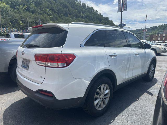 2016 Kia Sorento 3.3L LX