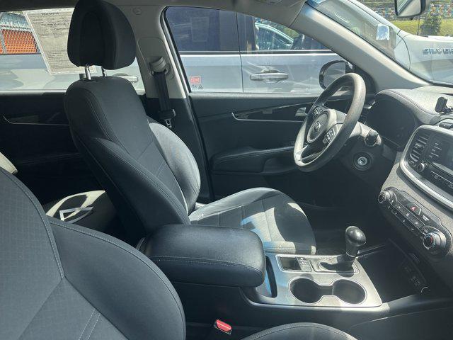 2016 Kia Sorento 3.3L LX