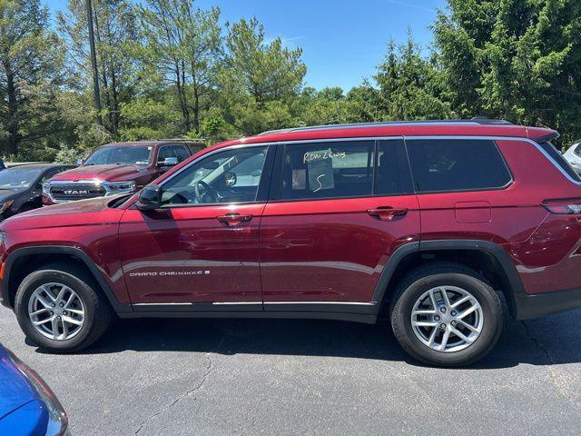 2023 Jeep Grand Cherokee L Laredo 4x4