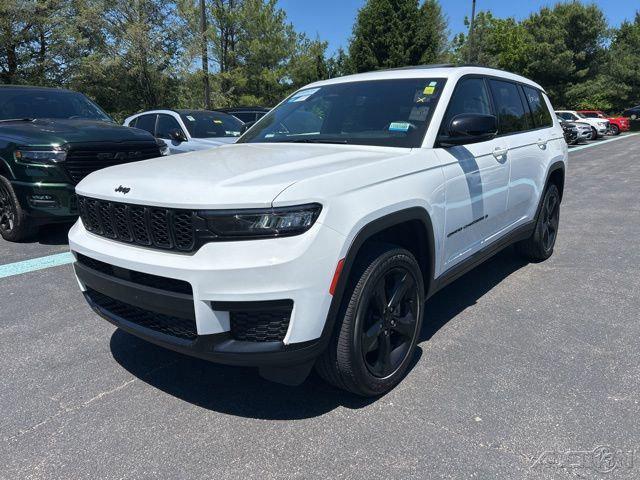 2023 Jeep Grand Cherokee L Altitude 4x4 2023 Jeep Grand Cherokee L Altitude 4x4