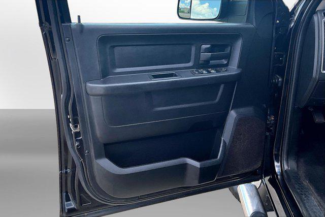 2017 Ram 2500 Tradesman Crew Cab 4x4 64 Box