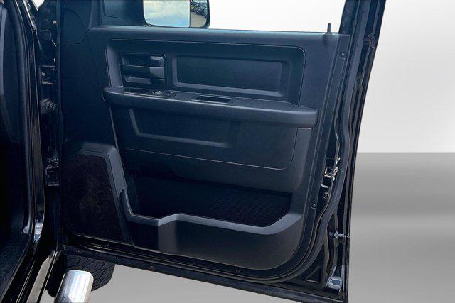 2017 Ram 2500 Tradesman Crew Cab 4x4 64 Box