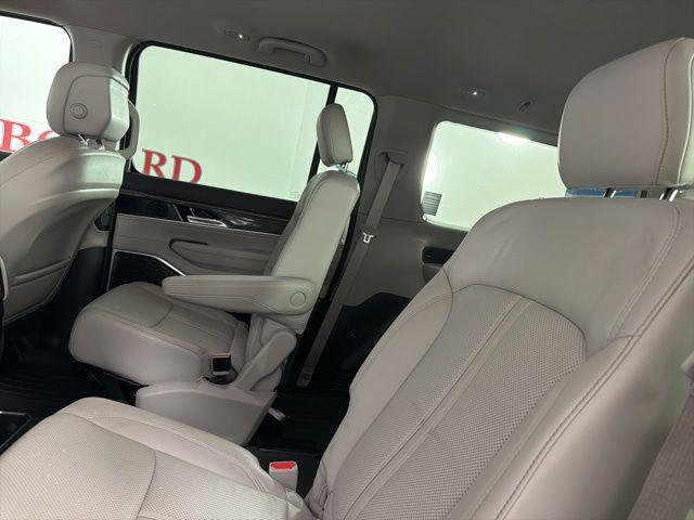2022 Jeep Wagoneer Series III 4x2