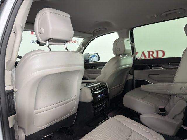 2022 Jeep Wagoneer Series III 4x2