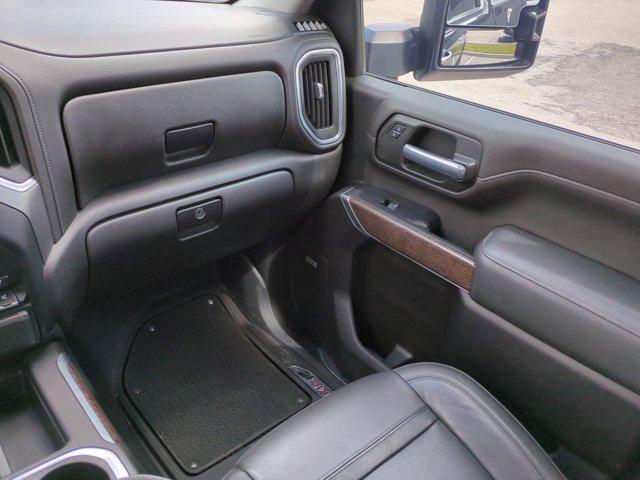 2022 GMC Sierra 3500HD 4WD Crew Cab Standard Bed Denali