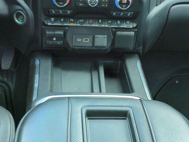 2022 GMC Sierra 3500HD 4WD Crew Cab Standard Bed Denali
