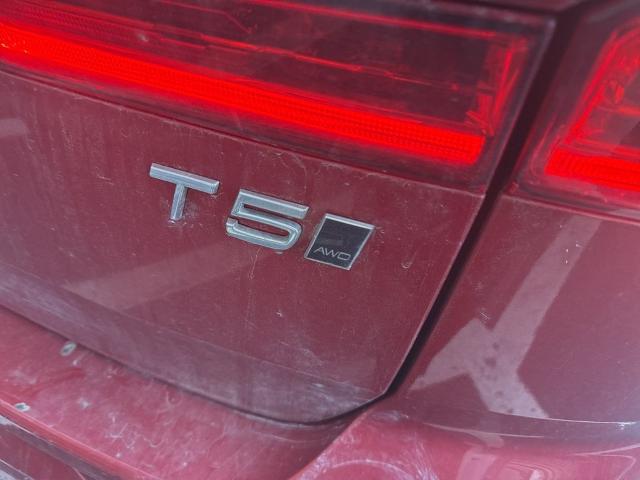 2019 Volvo XC60 T5 Momentum