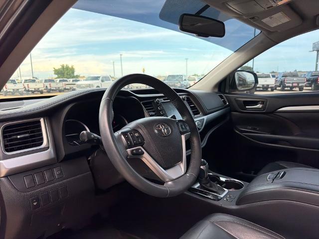 2016 Toyota Highlander XLE V6