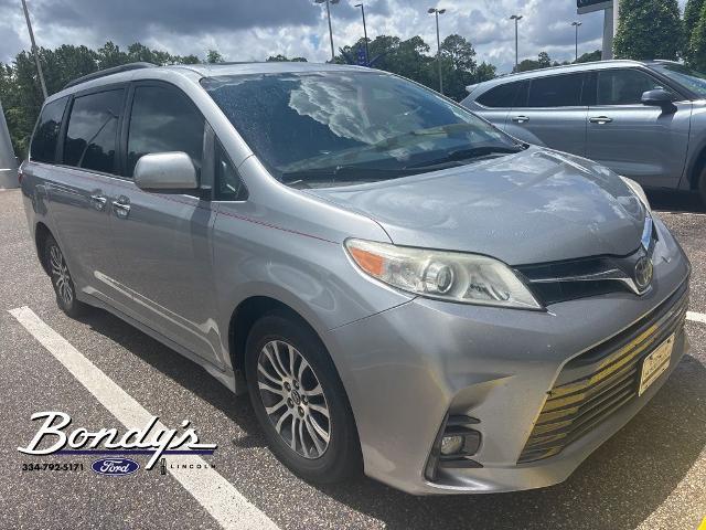 2018 Toyota Sienna XLE 8 Passenger