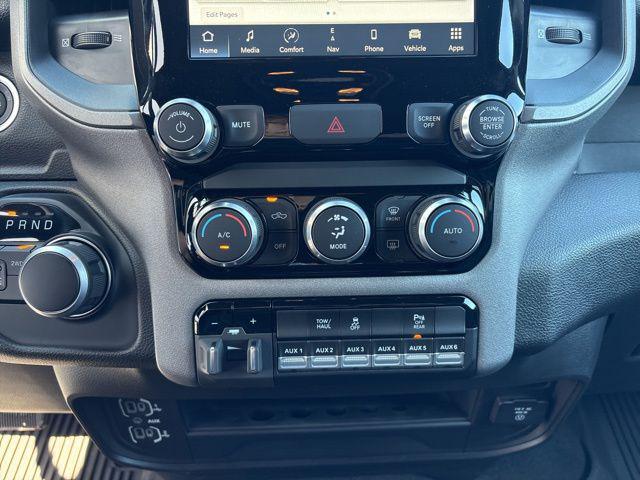 2024 Ram 3500 Tradesman Regular Cab 4x4 8' Box