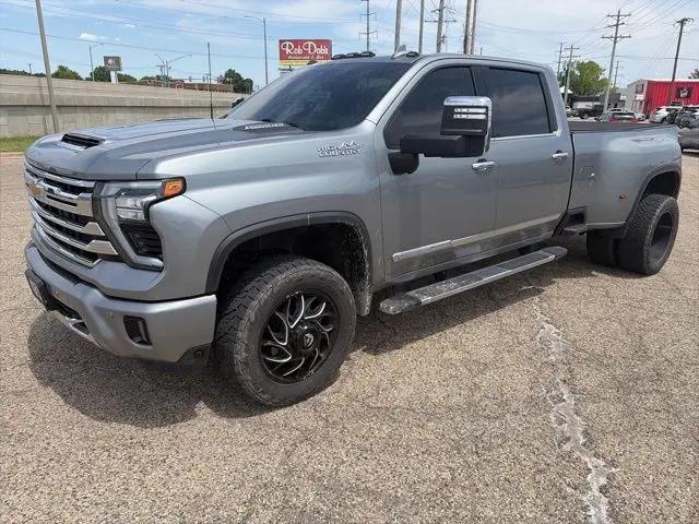 2024 Chevrolet Silverado 3500HD 4WD Crew Cab Long Bed High Country
