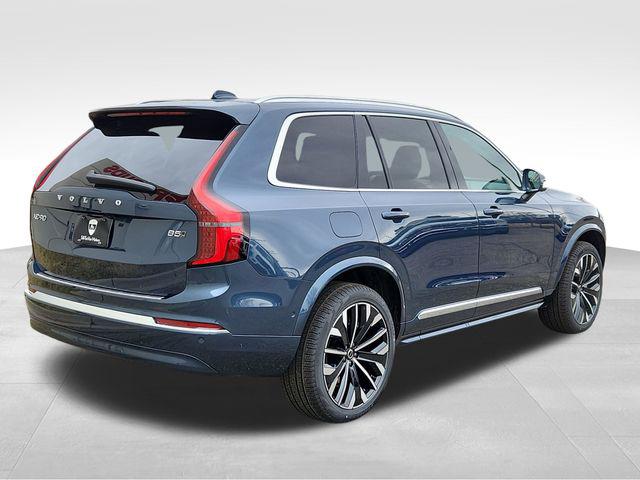 2025 Volvo XC90 B5 Plus 7-Seater
