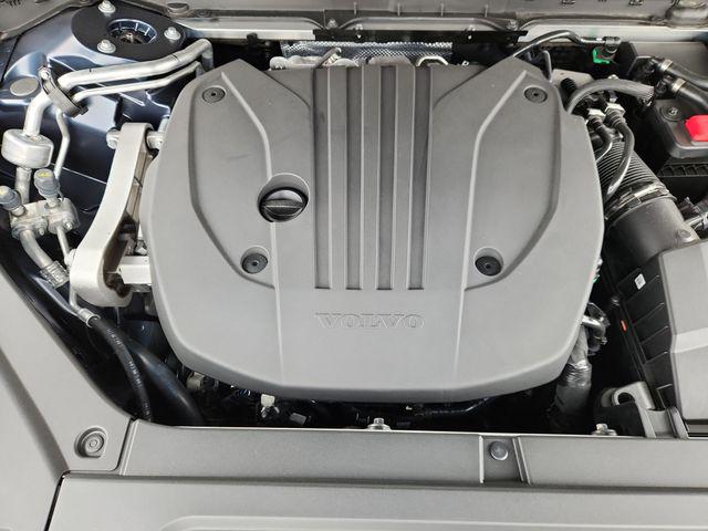 2025 Volvo XC90 B5 Plus 7-Seater