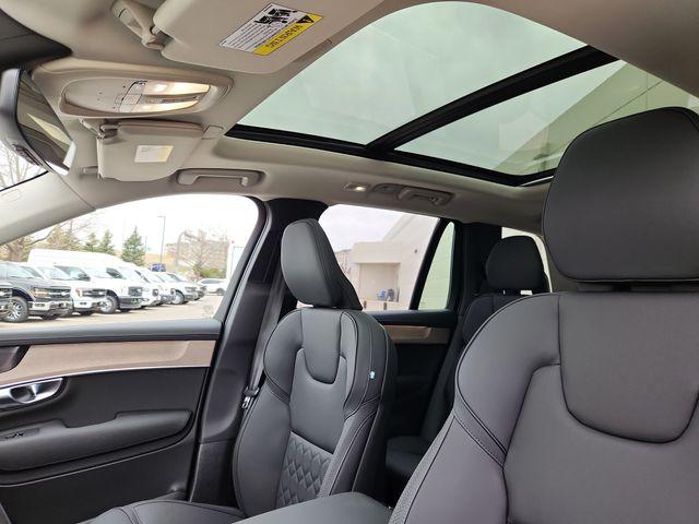 2025 Volvo XC90 B5 Plus 7-Seater