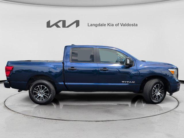 2024 Nissan Titan Crew Cab SV 4x4