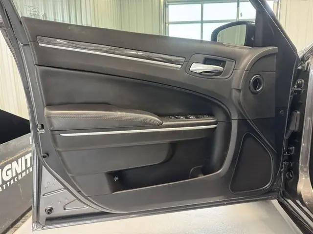 2022 Chrysler 300 Touring L AWD