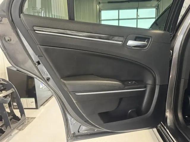 2022 Chrysler 300 Touring L AWD
