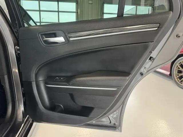 2022 Chrysler 300 Touring L AWD