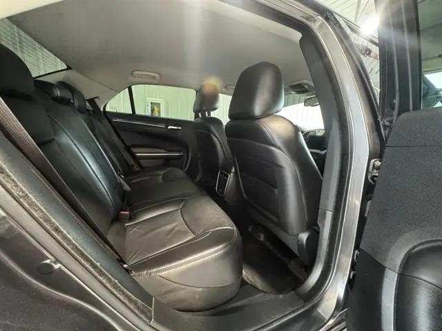 2022 Chrysler 300 Touring L AWD
