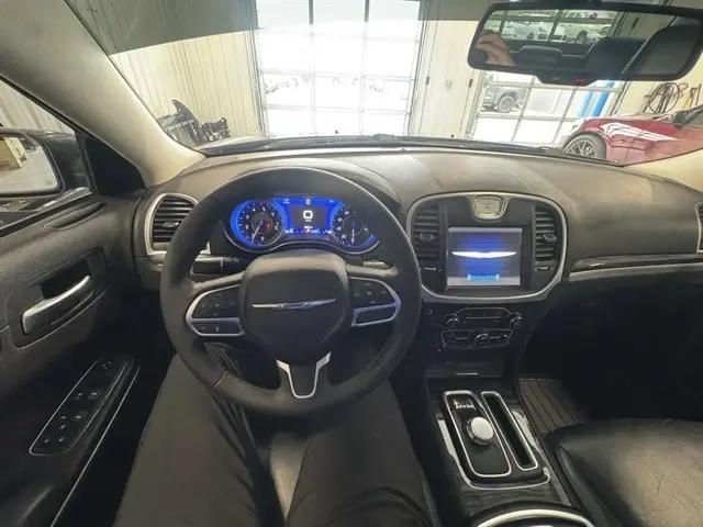2022 Chrysler 300 Touring L AWD