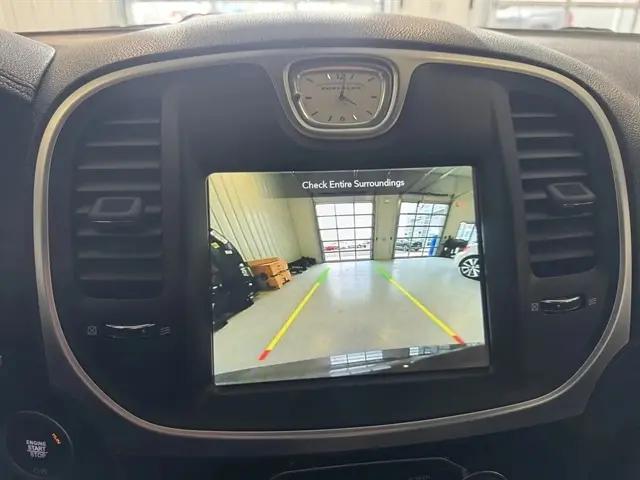 2022 Chrysler 300 Touring L AWD