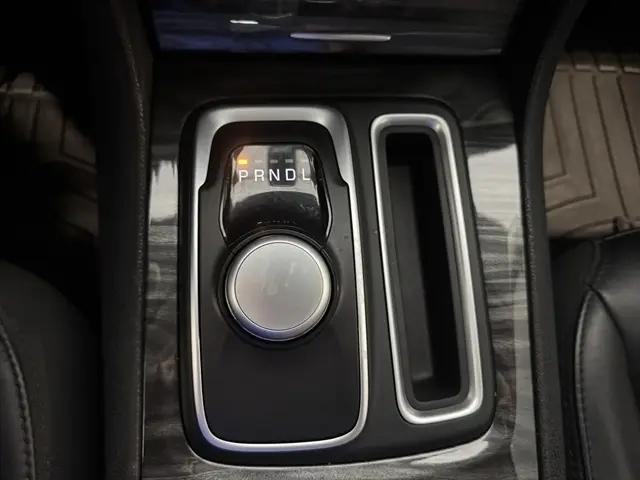 2022 Chrysler 300 Touring L AWD