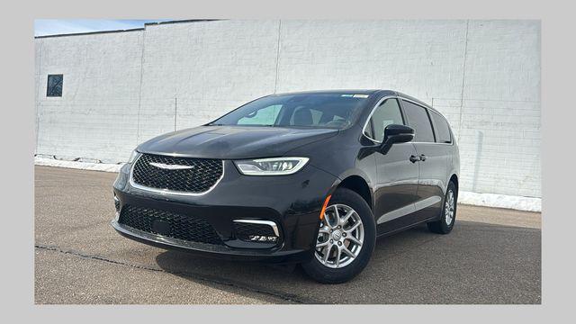 2026 Chrysler Pacifica Select for sale in Bloomfield Hills, MI
