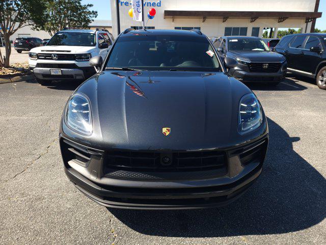 2025 Porsche Macan T