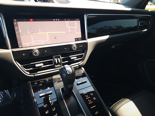 2025 Porsche Macan T