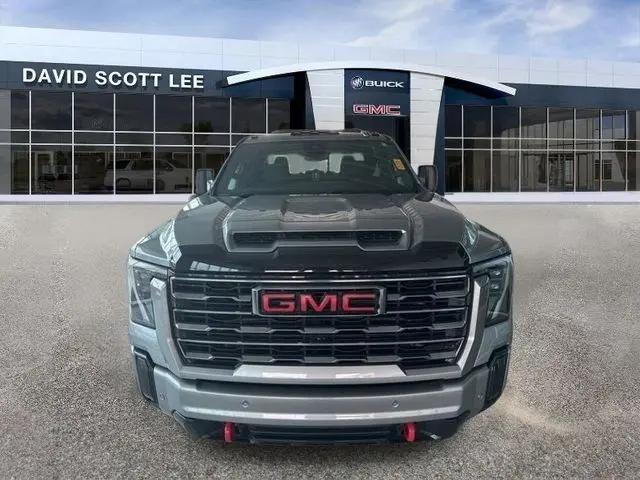 2025 GMC Sierra 2500HD 4WD Crew Cab Standard Bed AT4