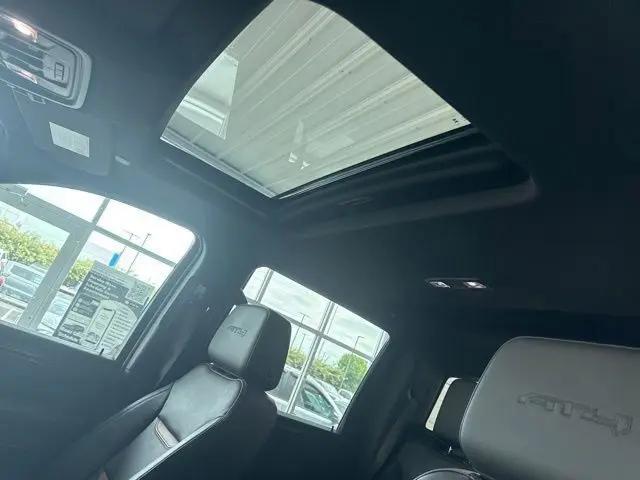 2025 GMC Sierra 2500HD 4WD Crew Cab Standard Bed AT4