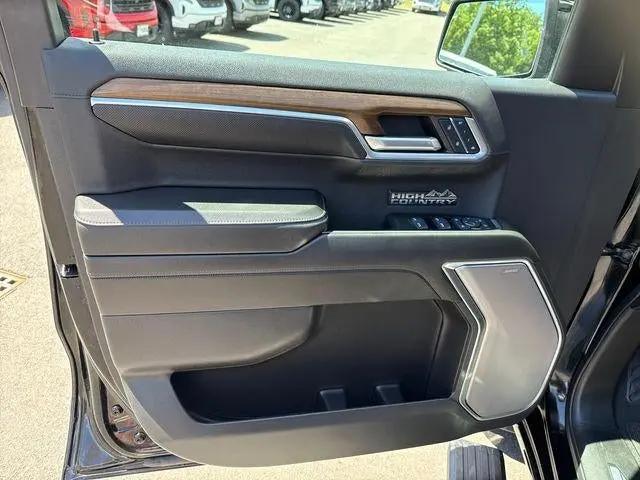2024 Chevrolet Silverado 1500 4WD Crew Cab Short Bed High Country