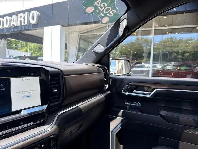 2024 Chevrolet Silverado 1500 4WD Crew Cab Short Bed High Country