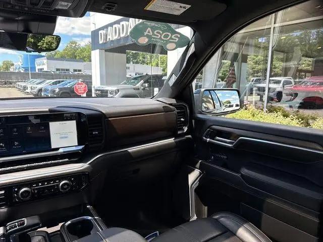 2024 Chevrolet Silverado 1500 4WD Crew Cab Short Bed High Country