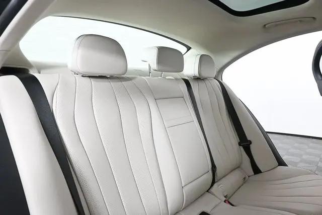2025 Mercedes-Benz E 350 E 350