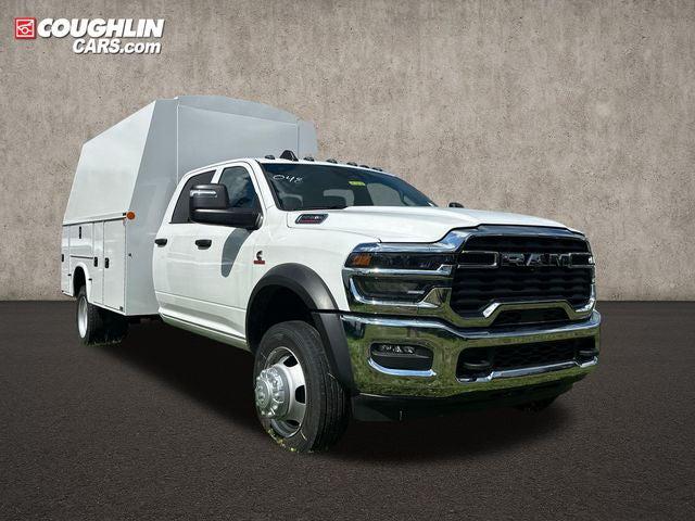 2026 RAM 5500 Chassis RAM 5500 TRADESMAN CHASSIS CREW CAB 4X4 84 CA