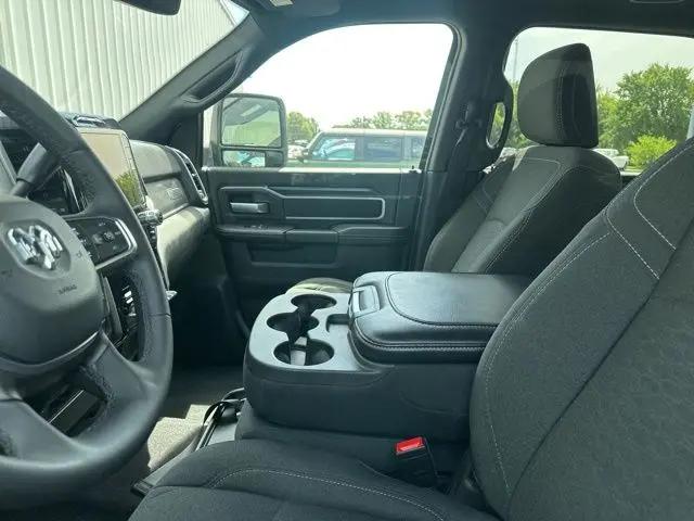 2025 Ram 2500 Big Horn Crew Cab 4x4 6'4" Box