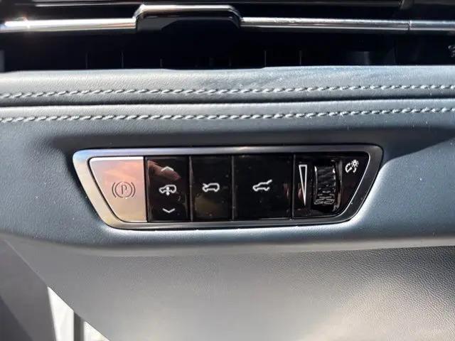2024 Cadillac Escalade 4WD Premium Luxury