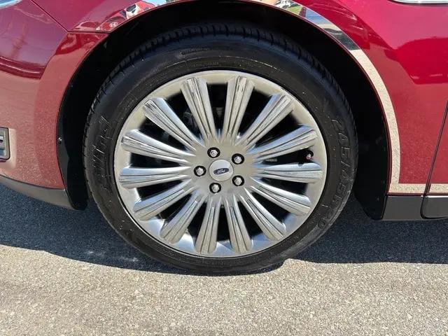 2017 Ford Taurus SEL