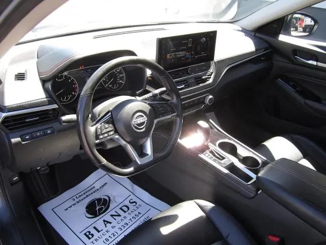 2023 Nissan Altima SR FWD