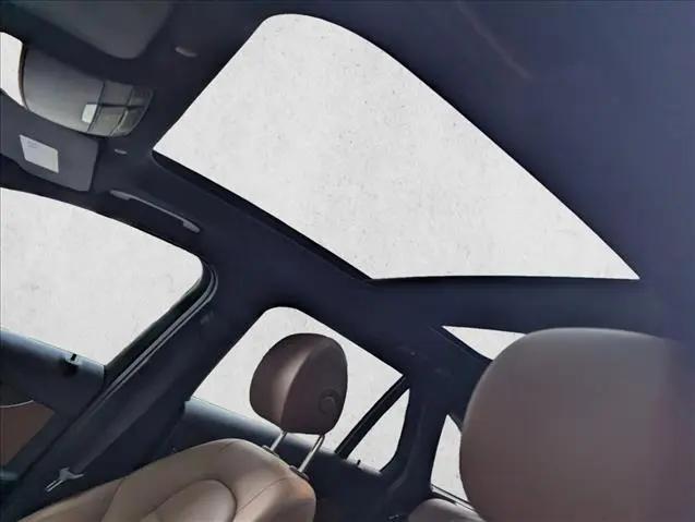 2022 Mercedes-Benz GLC SUV