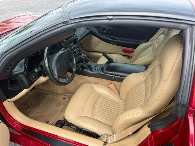 2004 Chevrolet Corvette Base