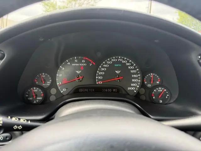 2004 Chevrolet Corvette Base