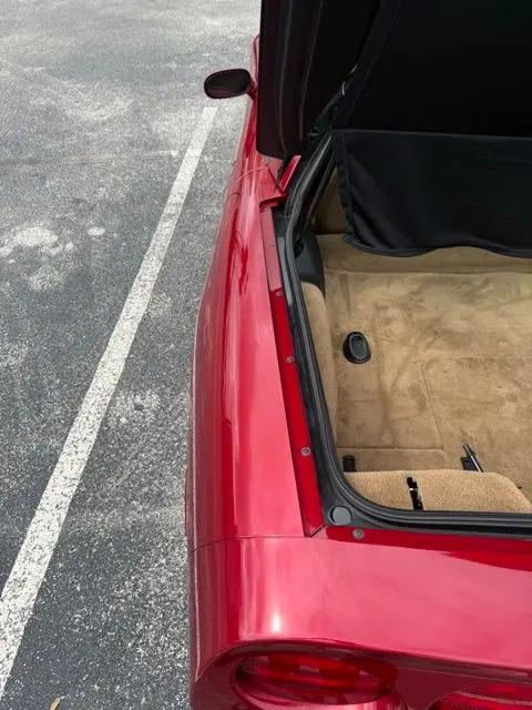 2004 Chevrolet Corvette Base